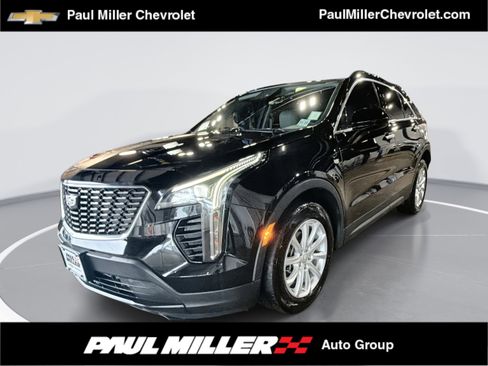 Certified 2023 Cadillac XT4 Luxury FWD image 1