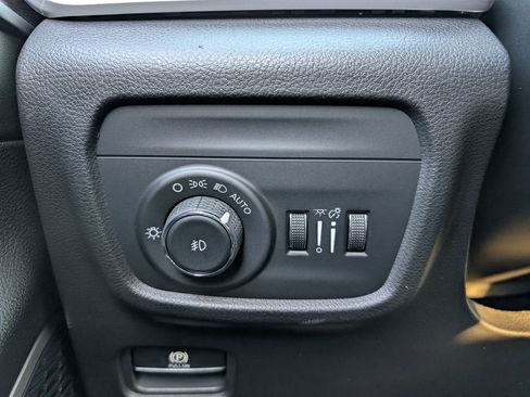 New 2026 Jeep Grand Cherokee Limited image 38