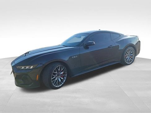 Used 2024 Ford Mustang GT Premium RWD image 3