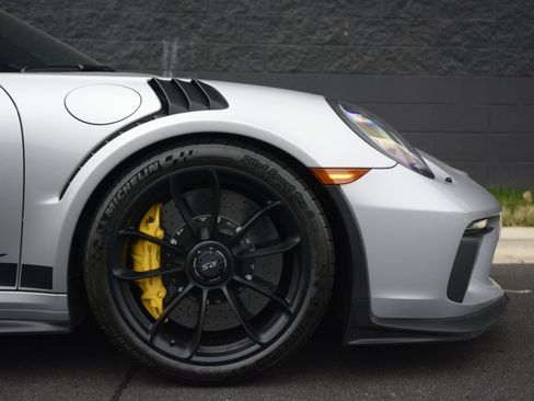 Certified 2019 Porsche 911 GT3 RS image 11