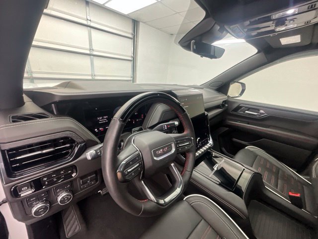 Used 2025 GMC Yukon AT4 Ultimate w/ LPO, Floor Liner Package AWD/4WD image 21