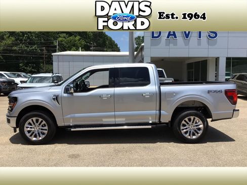 New 2026 Ford F150 XLT w/ Equipment Group 302A MID AWD/4WD image 4