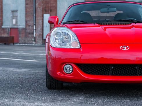 Used 2003 Toyota MR2 image 48