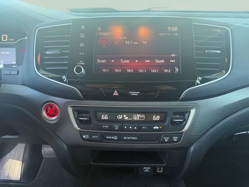 Used 2023 Honda Ridgeline Sport image 17