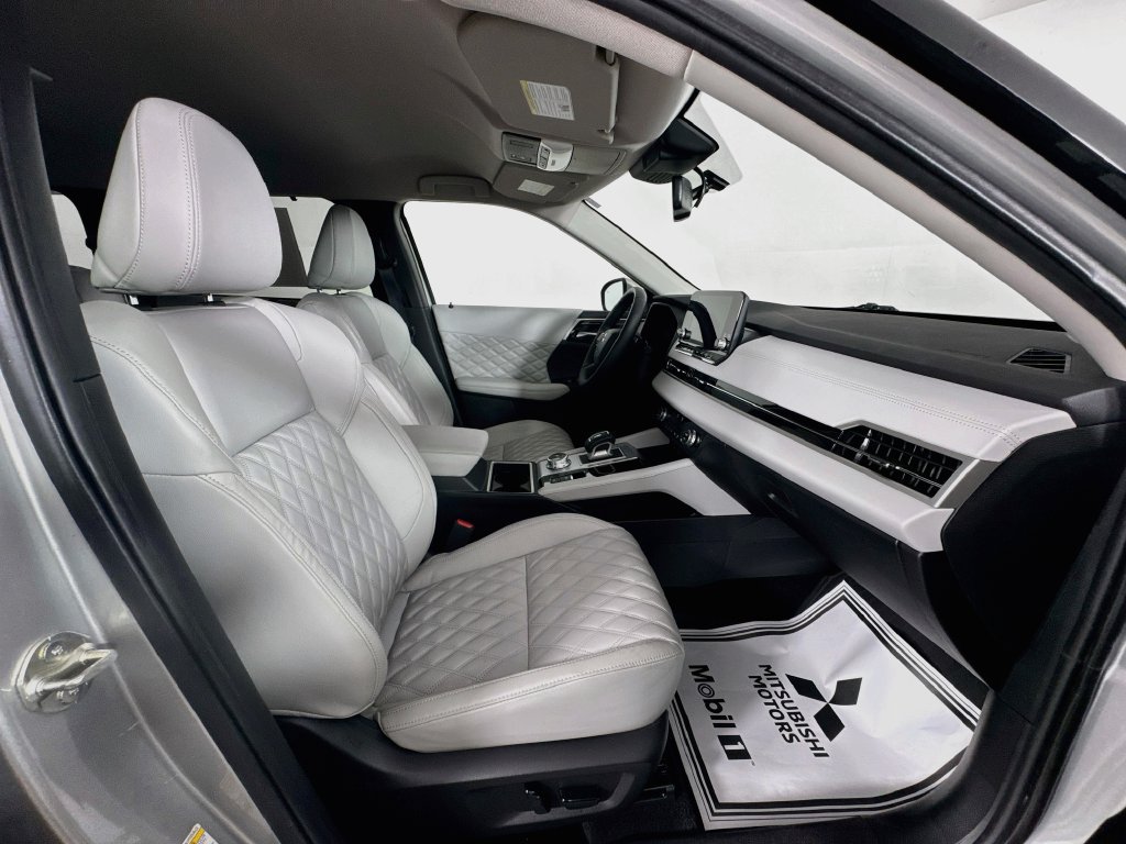 Used 2024 Mitsubishi Outlander SEL FWD image 29