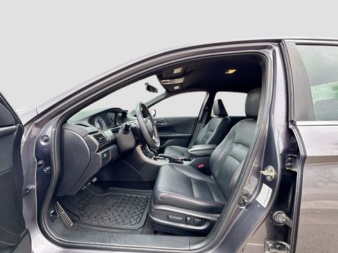 Used 2017 Honda Accord Sport Special Edition image 18