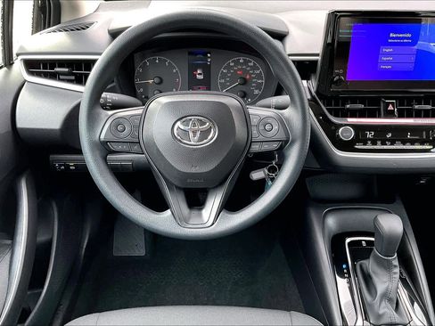 Used 2025 Toyota Corolla LE image 5