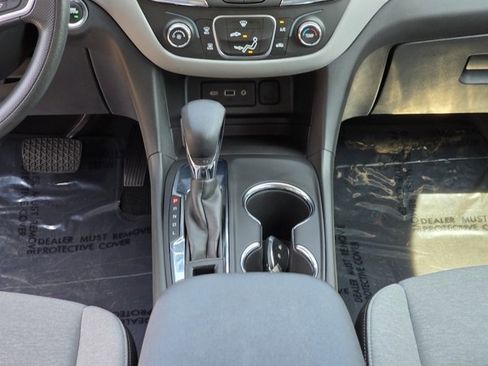 Used 2023 Chevrolet Equinox LT image 26