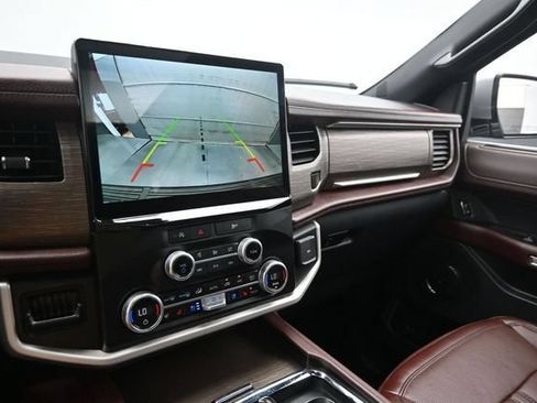 Used 2023 Ford Expedition Max Limited AWD/4WD image 12