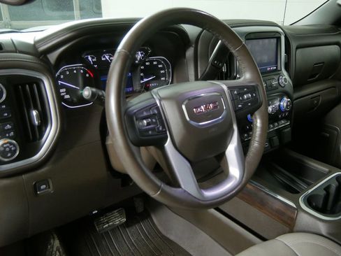 Used 2021 GMC Sierra 1500 SLT w/ SLT Premium Plus Package AWD/4WD image 16