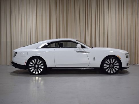 New 2025 Rolls-Royce Spectre w/ Leather Finishing Pack image 13