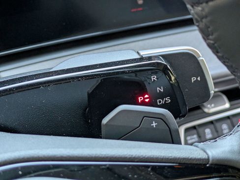 New 2026 Audi Q3 quattro 2.0T image 7