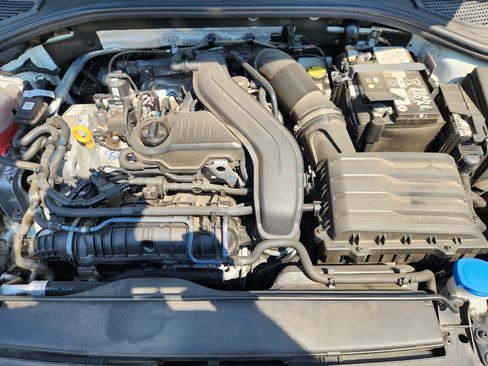 Used 2024 Volkswagen Jetta SE w/ Panoramic Sunroof Package FWD image 18