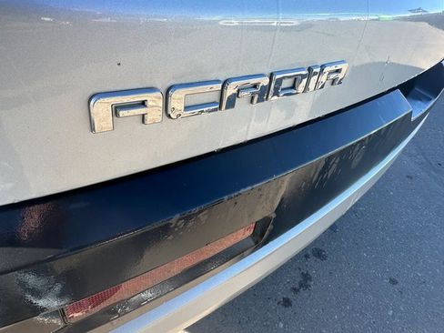 Used 2017 GMC Acadia SLT image 11