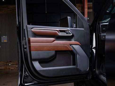 Used 2024 GMC Sierra 2500 Denali Ultimate image 36