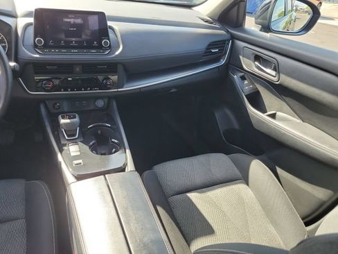 Used 2025 Nissan Rogue SV FWD image 21