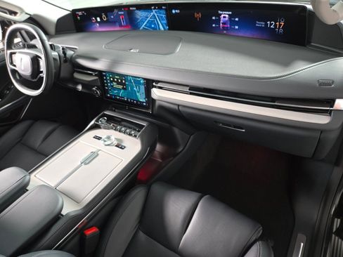 New 2026 Lincoln Navigator Premiere AWD/4WD image 21