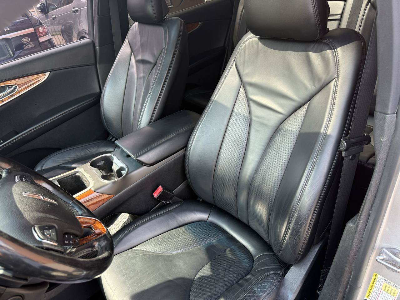 Used 2016 Lincoln MKX Select w/ Select Plus Package AWD/4WD image 6