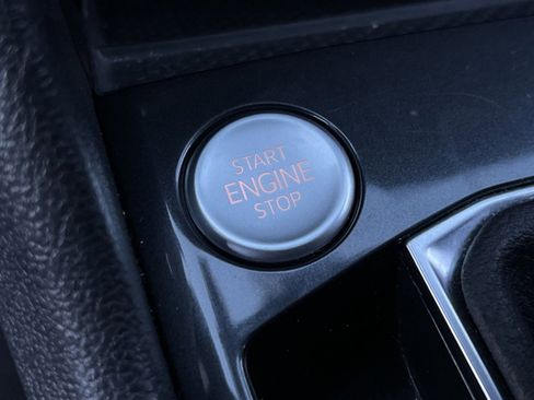 Used 2024 Volkswagen Tiguan Wolfsburg Edition image 32