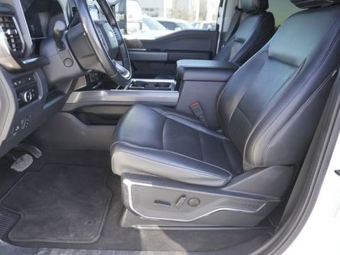 Used 2024 Ford F350 Lariat image 9