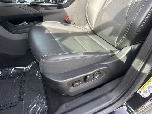 Used 2024 Buick Envision Preferred image 12