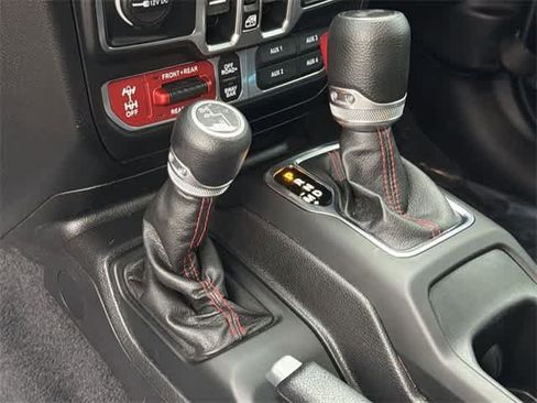 Used 2021 Jeep Wrangler Unlimited Rubicon w/ LED Lighting Group image 24