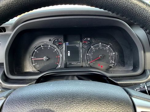 Used 2023 Toyota 4Runner SR5 Premium w/ Moonroof Package AWD/4WD image 12