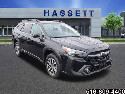 Used 2023 Subaru Outback Premium image 1