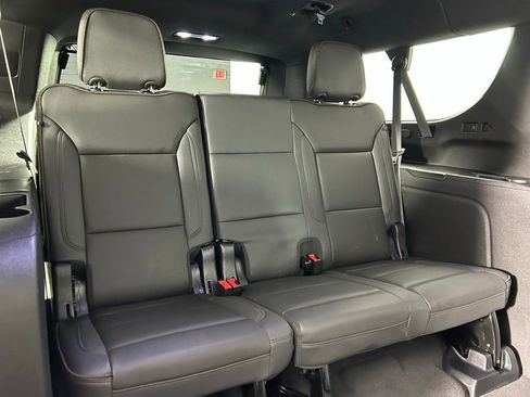 Used 2023 Chevrolet Suburban High Country w/ Premium Package image 16