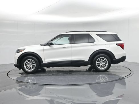 New 2026 Ford Explorer Active RWD image 25