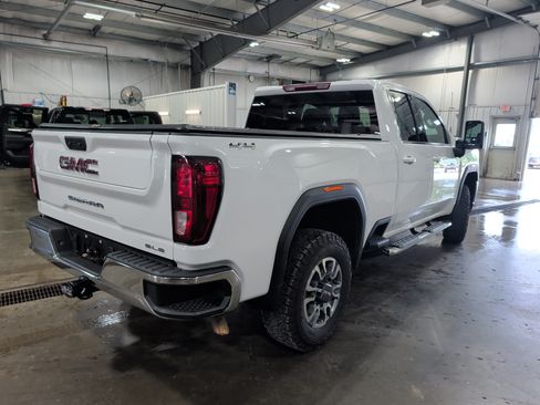 Used 2022 GMC Sierra 2500 SLE w/ SLE Value Package; AWD/4WD image 3