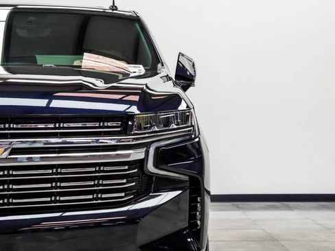 Used 2023 Chevrolet Tahoe Premier AWD/4WD image 8