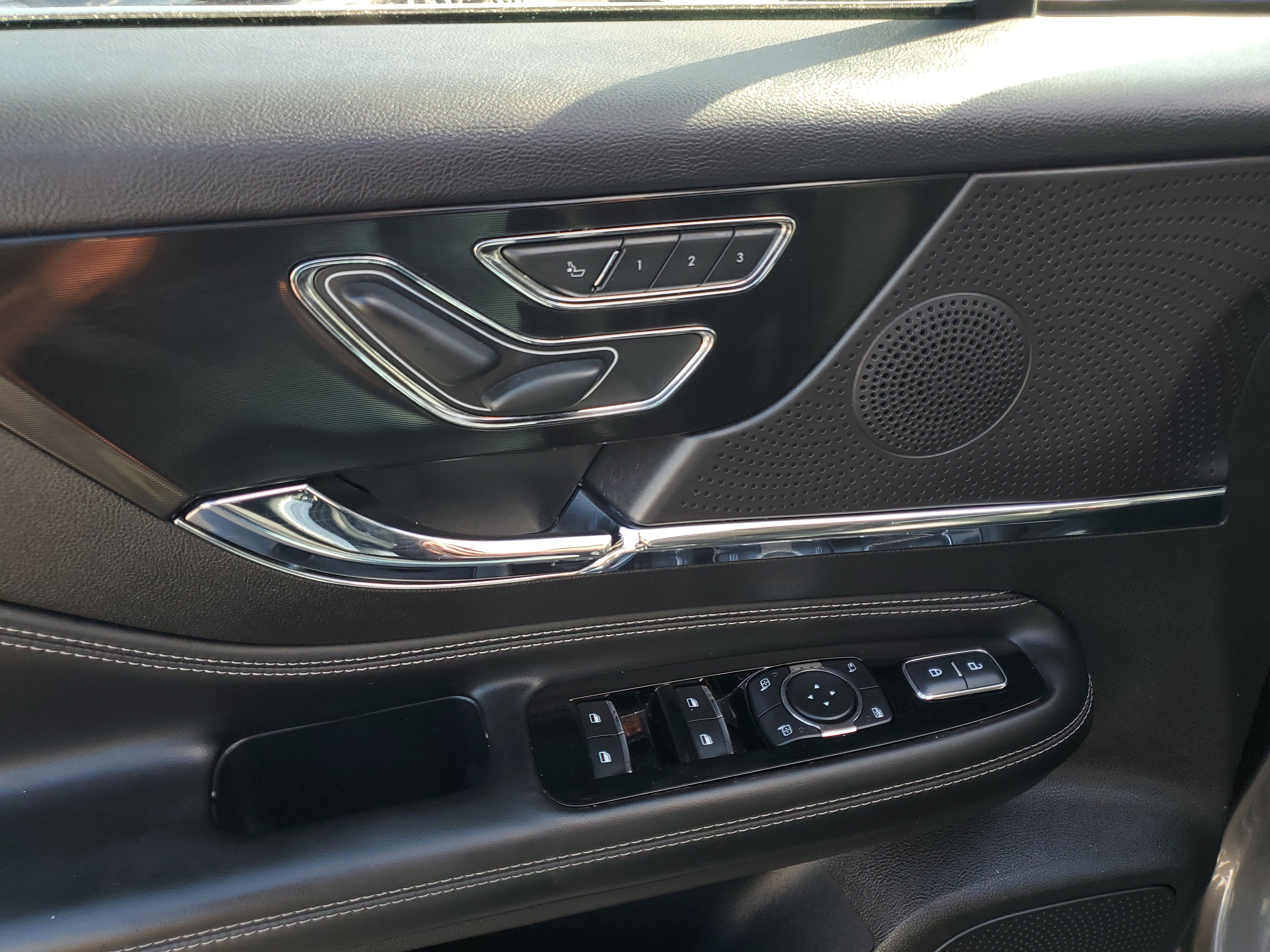 Certified 2024 Lincoln Corsair FWD image 16