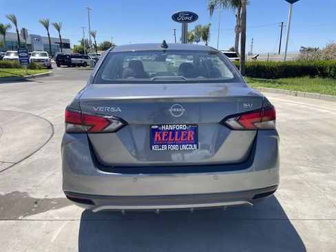 Used 2023 Nissan Versa SV FWD image 7