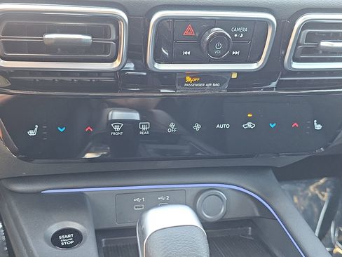 New 2026 Nissan Sentra SR w/ SR Premium Package FWD image 22