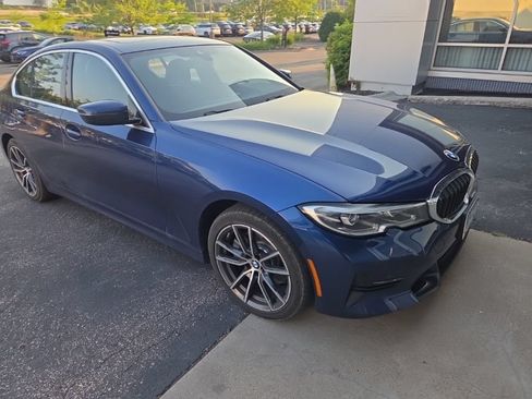 Used 2019 BMW 330i xDrive Sedan w/ Convenience Package AWD/4WD image 23