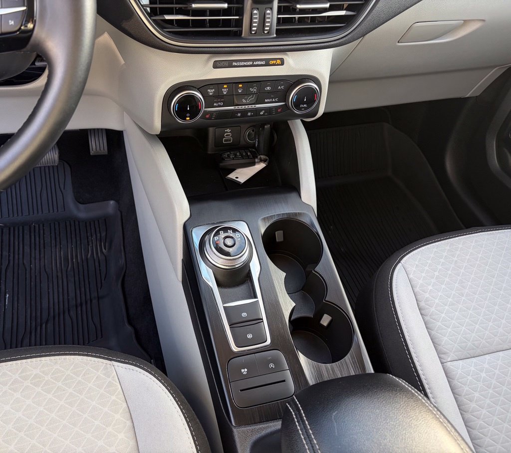 Used 2025 Ford Escape Active w/ Cold Weather Package AWD/4WD image 19