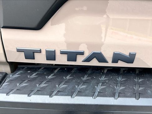 Used 2024 Nissan Titan PRO-4X w/ Off Road Protection Package AWD/4WD image 10