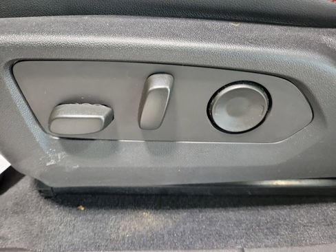 Used 2023 Chevrolet Colorado Z71 w/ Z71 Convenience Package 2 image 41