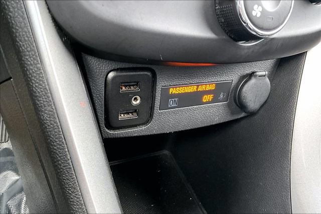 Used 2019 Chevrolet Trax LT w/ LT Convenience Package AWD/4WD image 23