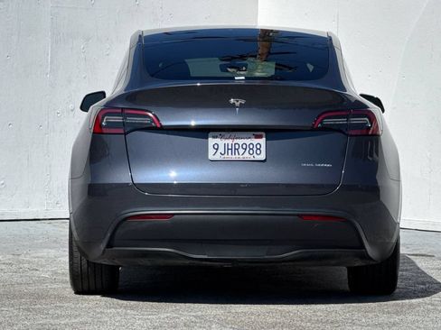 Used 2023 Tesla Model Y Long Range AWD/4WD image 4