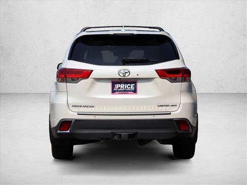 Used 2018 Toyota Highlander Limited Platinum AWD/4WD image 6