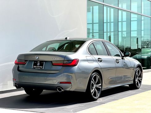 Certified 2024 BMW 330i Sedan RWD image 4