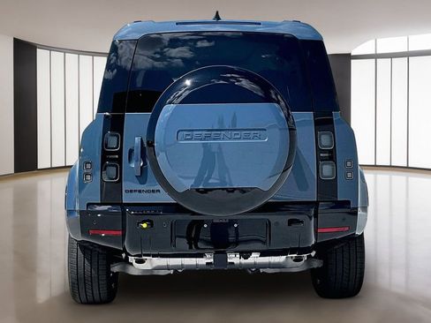 New 2026 Land Rover Defender 110 X-Dynamic SE AWD/4WD image 4