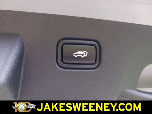 Used 2025 Kia Sportage SX image 30