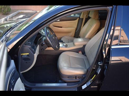 Used 2013 Hyundai Genesis 3.8 w/ Technology Pkg RWD image 13