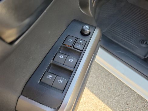 Used 2023 Toyota Tacoma SR5 w/ Technology Package image 14