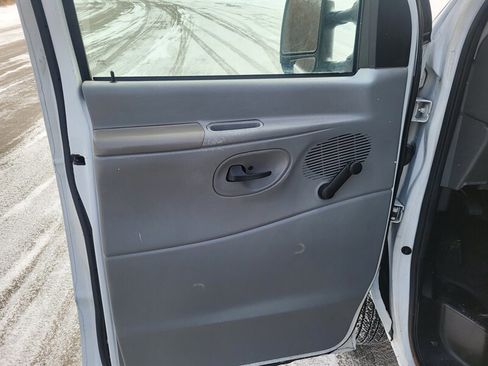 Used 2008 Ford E-350 and Econoline 350 Super Duty image 19