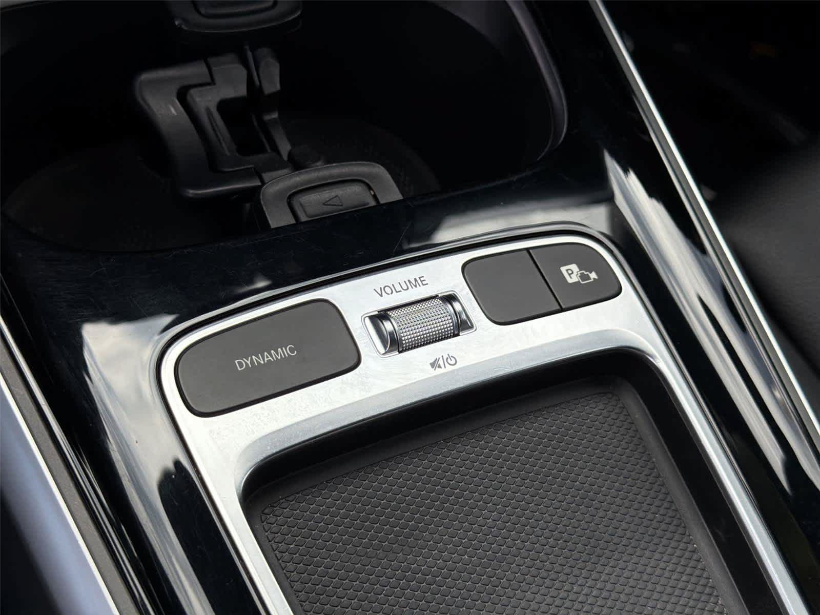 Used 2024 Mercedes-Benz GLB 250 image 37