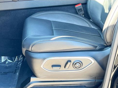 Used 2025 Jeep Wagoneer Series II image 11